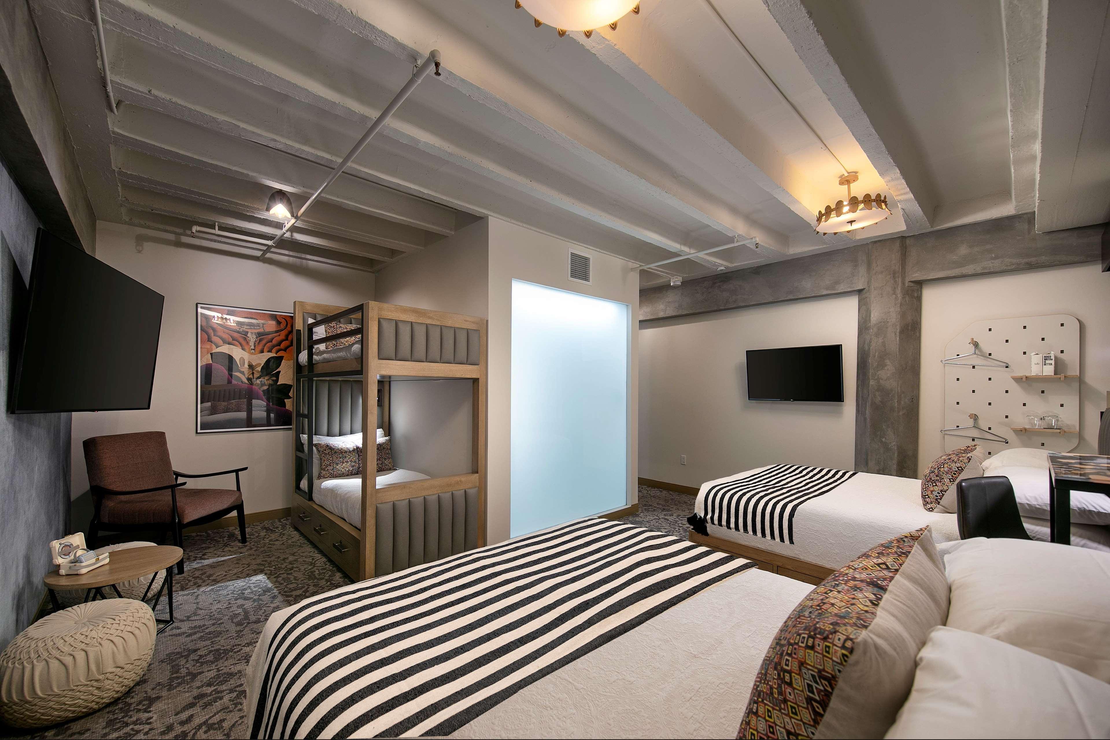 The Wayfarer Downtown La, Tapestry Collection By Hilton Hotel