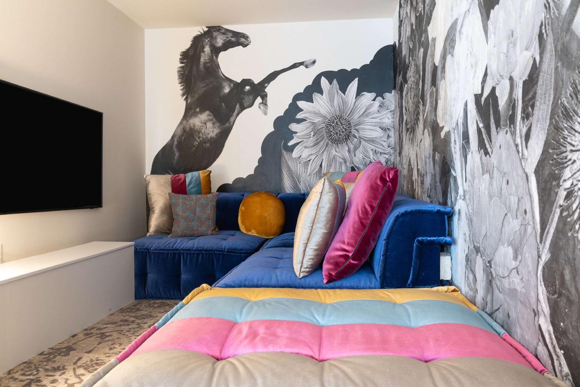 The Wayfarer Downtown La, Tapestry Collection By Hilton Hotel 4*